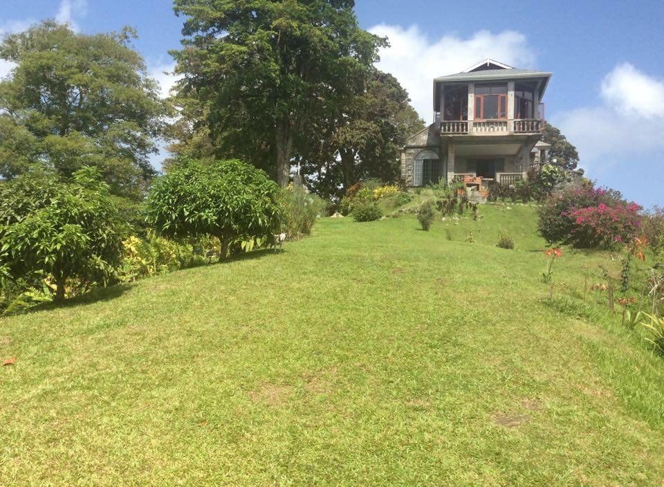 Mahogany Ridge Hotell Arouca Eksteriør bilde
